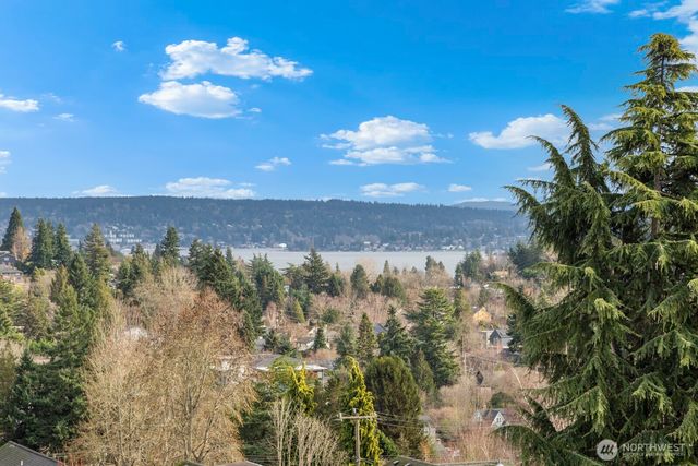 6012 B 35th Avenue NE, Seattle, WA 98115