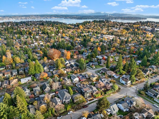 6012 B 35th Avenue NE, Seattle, WA 98115