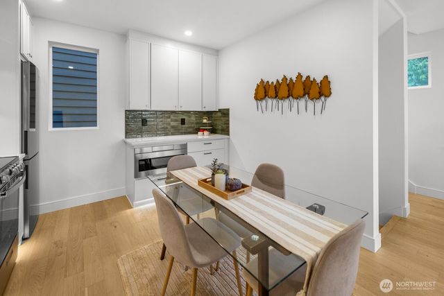 6012 B 35th Avenue NE, Seattle, WA 98115