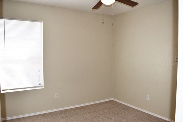 1421 Queens Brook Lane, Fort Worth, TX 76140