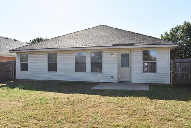 1421 Queens Brook Lane, Fort Worth, TX 76140