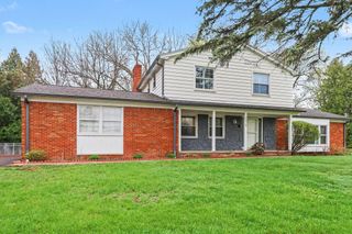 2028 E Hammond Lake Drive, Bloomfield Twp, MI 48302