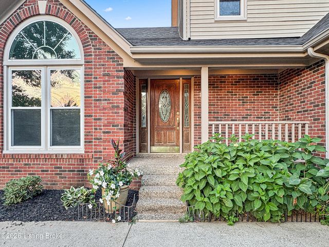 8705 Chase Tayler Pl, Louisville, KY 40299