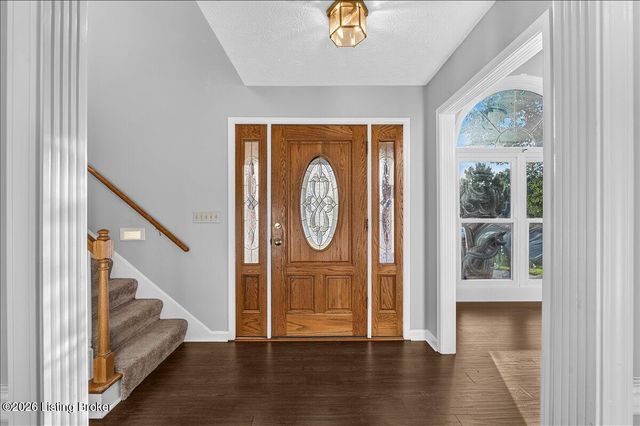 8705 Chase Tayler Pl, Louisville, KY 40299