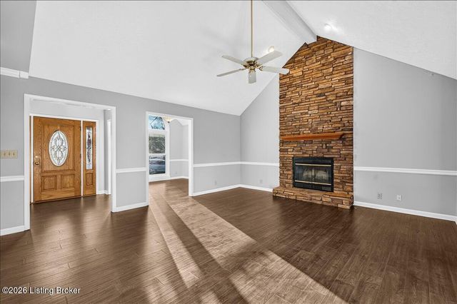 8705 Chase Tayler Pl, Louisville, KY 40299