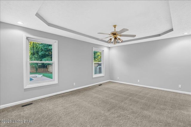 8705 Chase Tayler Pl, Louisville, KY 40299