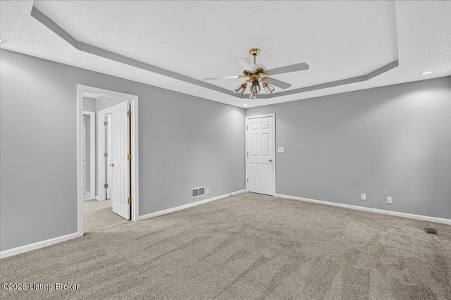8705 Chase Tayler Pl, Louisville, KY 40299