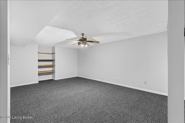 8705 Chase Tayler Pl, Louisville, KY 40299