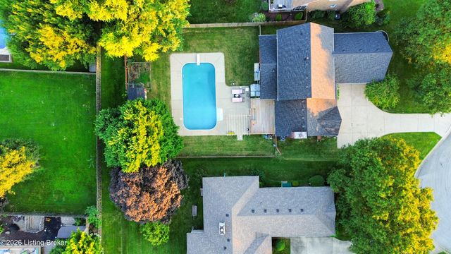 8705 Chase Tayler Pl, Louisville, KY 40299