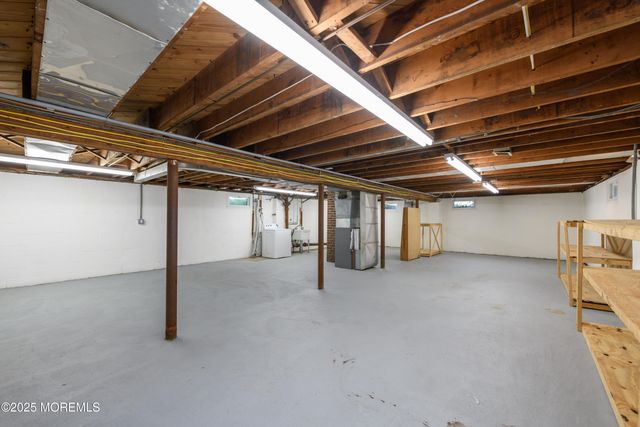 570 Garfield Avenue, Belford, NJ 07718