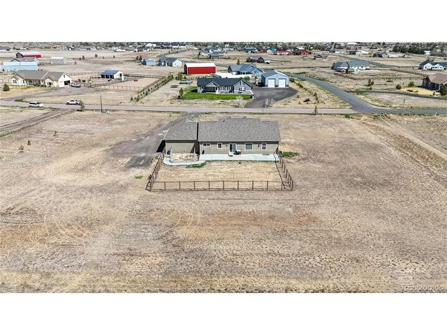 56 W 8th Ave, Byers, CO 80103