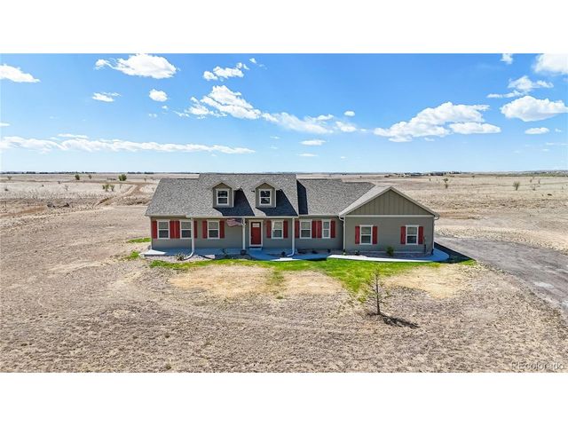 56 W 8th Ave, Byers, CO 80103