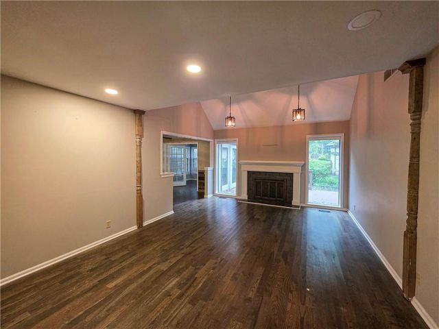 11695 Bradshaw Street, Overland Park, KS 66210
