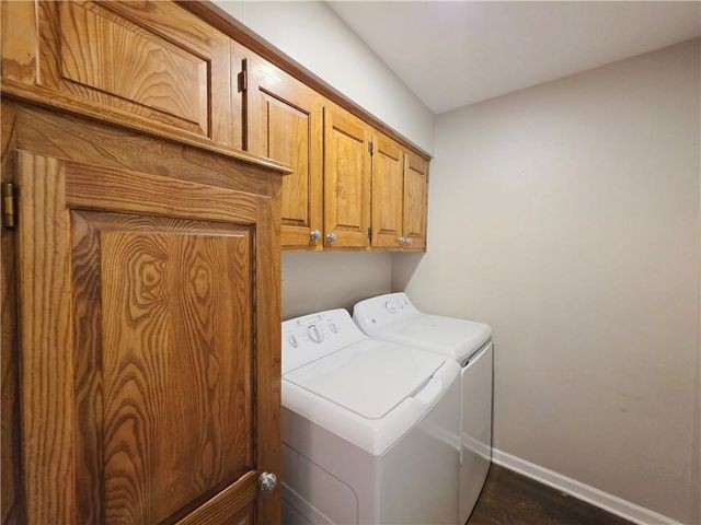 11695 Bradshaw Street, Overland Park, KS 66210