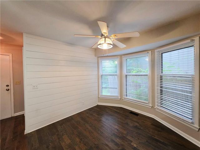 11695 Bradshaw Street, Overland Park, KS 66210