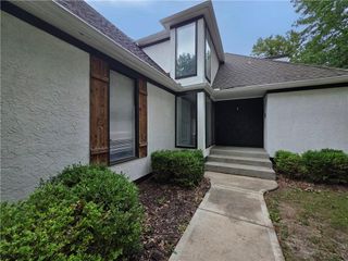 11695 Bradshaw Street, Overland Park, KS 66210