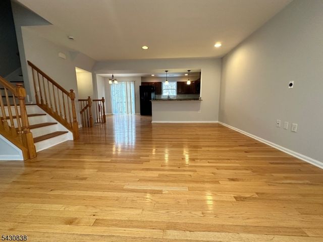 33 Ronald Dr, Franklin Twp., NJ 08873