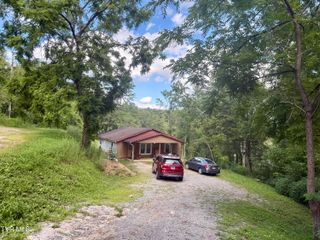 116 Jc Vines Road, Hampton, TN 37658