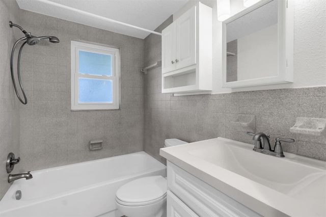 9031 CRABTREE LANE, Port Richey, FL 34668