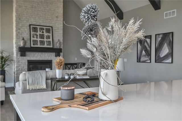 23811 W 59th Terrace, Shawnee, KS 66226