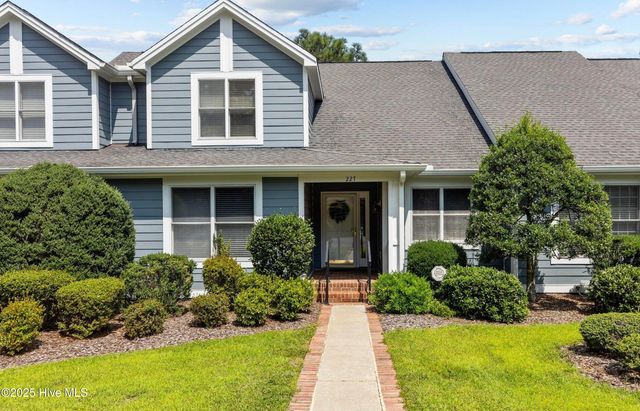 227 N Knoll Road N, Southern Pines, NC 28387