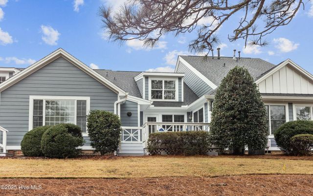 227 N Knoll Road N, Southern Pines, NC 28387