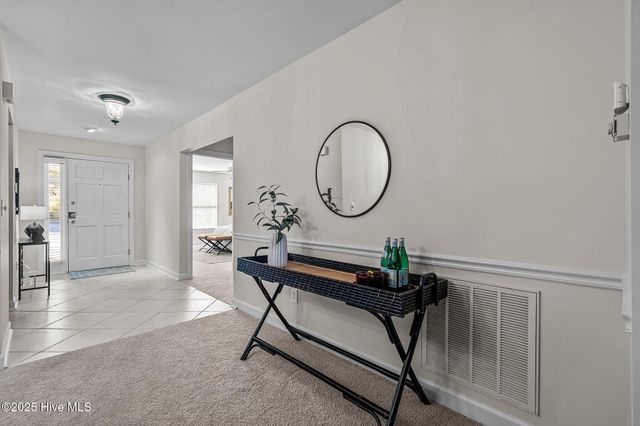 227 N Knoll Road N, Southern Pines, NC 28387