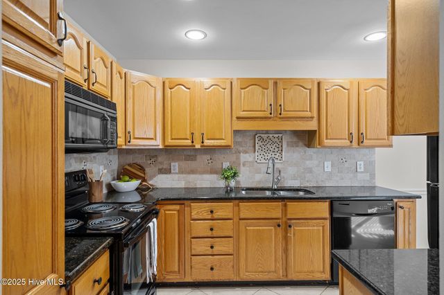 227 N Knoll Road N, Southern Pines, NC 28387