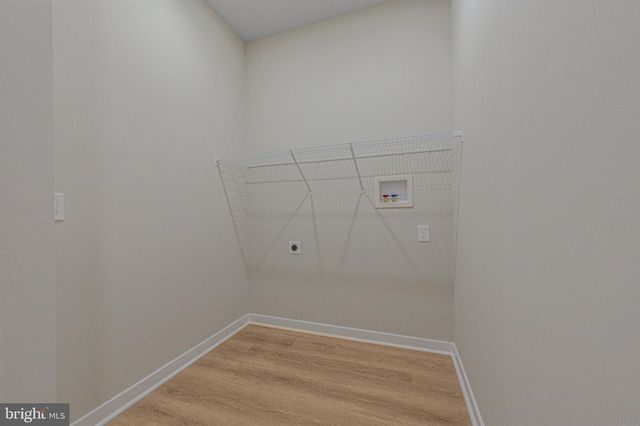 6 SHELDON DR, Newark, DE 19711