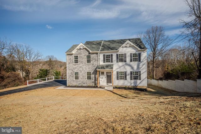 6 SHELDON DR, Newark, DE 19711