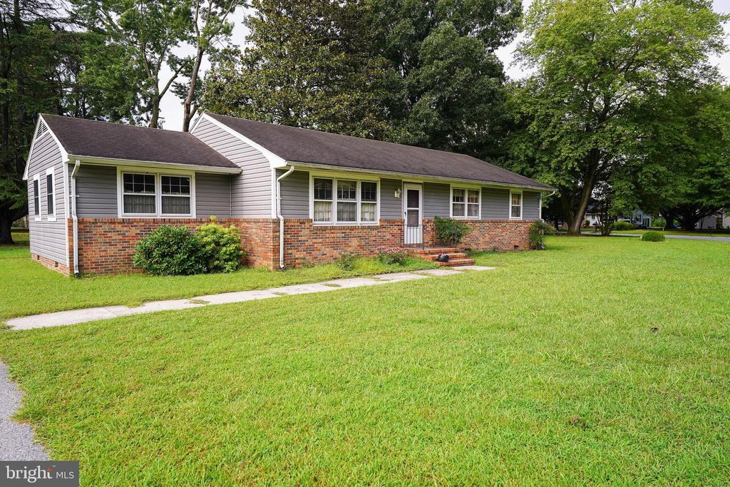 903 LOCH RAVEN RD, Salisbury, MD 21804