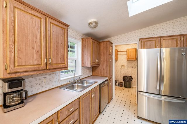 32981 Mount Pleasant Rd, Lebanon, OR 97355