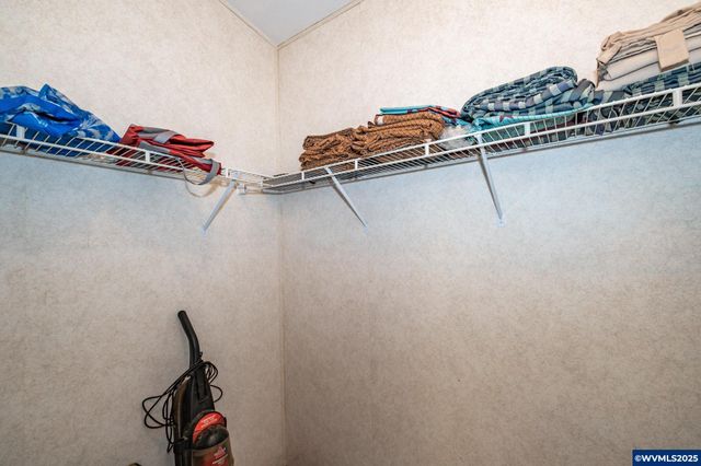 32981 Mount Pleasant Rd, Lebanon, OR 97355