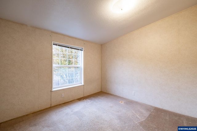 32981 Mount Pleasant Rd, Lebanon, OR 97355