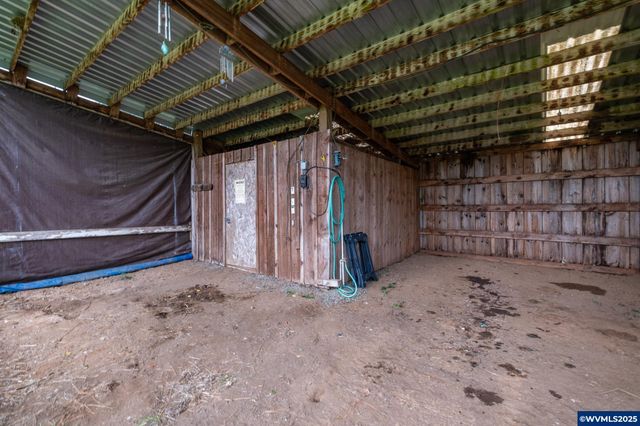 32981 Mount Pleasant Rd, Lebanon, OR 97355