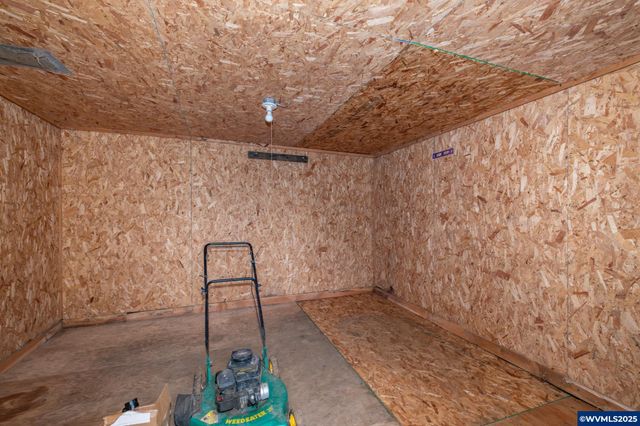 32981 Mount Pleasant Rd, Lebanon, OR 97355