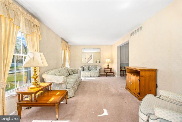 165 GOLFVIEW DR, Sewell, NJ 08080