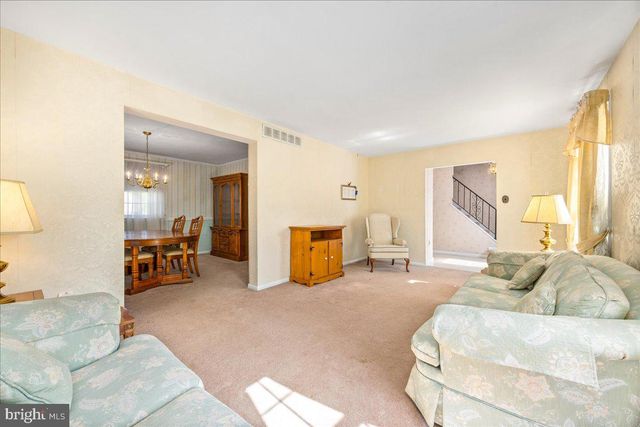 165 GOLFVIEW DR, Sewell, NJ 08080