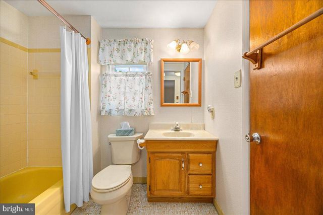 165 GOLFVIEW DR, Sewell, NJ 08080