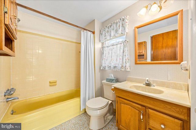 165 GOLFVIEW DR, Sewell, NJ 08080