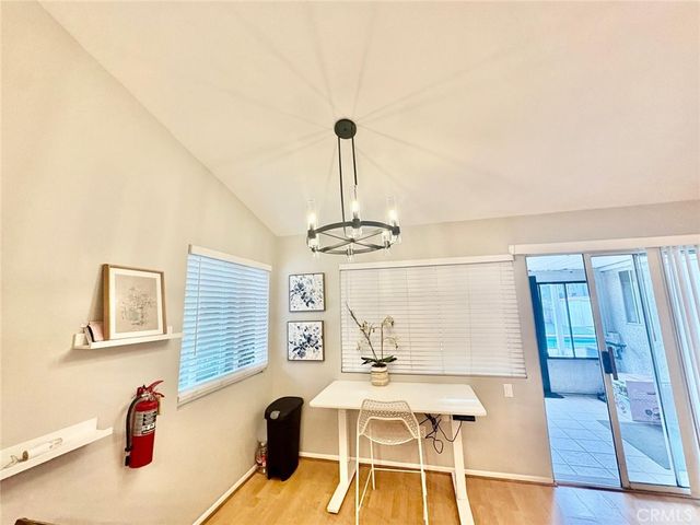 21100 Vintage, Chatsworth, CA 91311