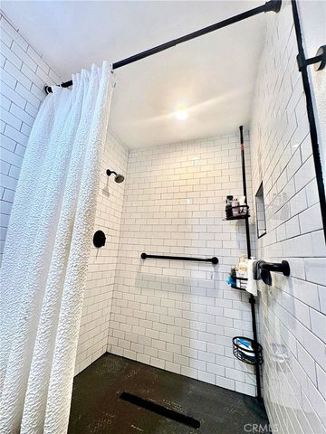 21100 Vintage, Chatsworth, CA 91311