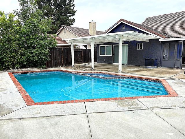 21100 Vintage, Chatsworth, CA 91311