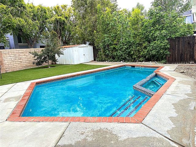 21100 Vintage, Chatsworth, CA 91311