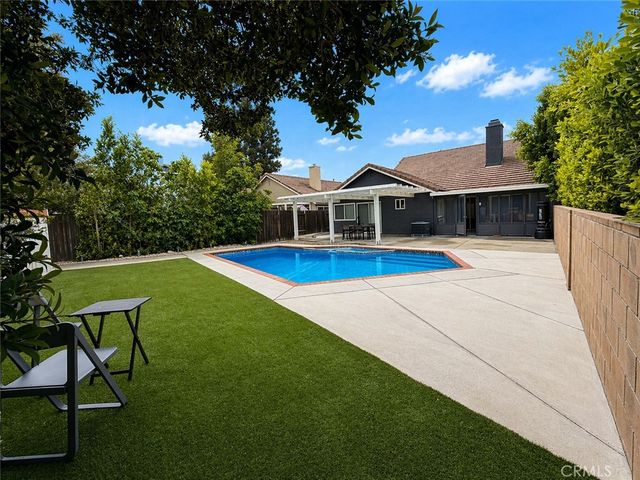 21100 Vintage, Chatsworth, CA 91311