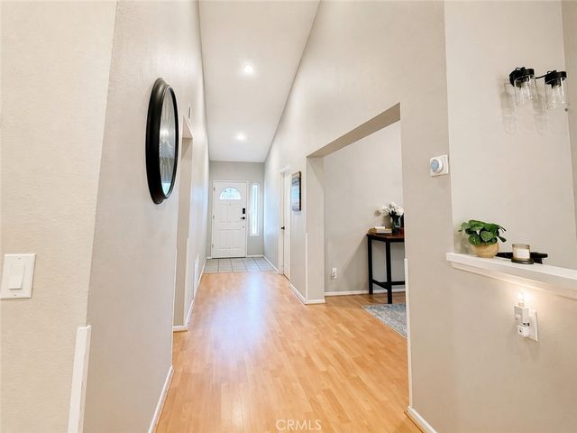 21100 Vintage, Chatsworth, CA 91311