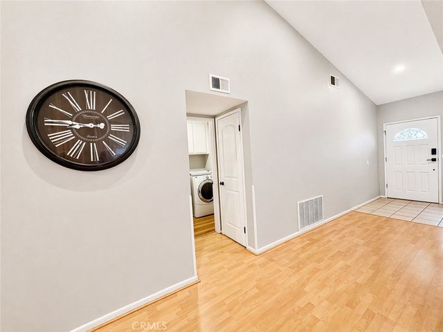 21100 Vintage, Chatsworth, CA 91311