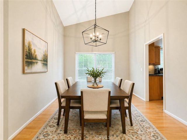 21100 Vintage, Chatsworth, CA 91311