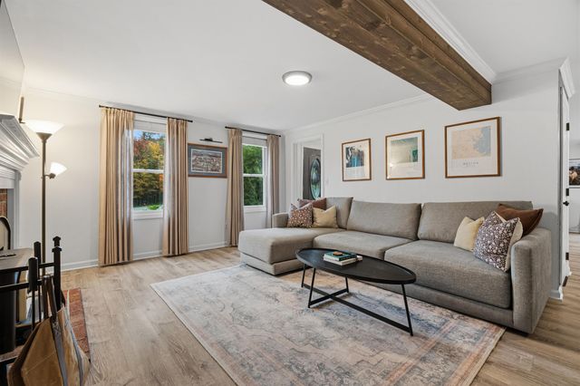 2 Reverend Parker Road, Londonderry, NH 03053