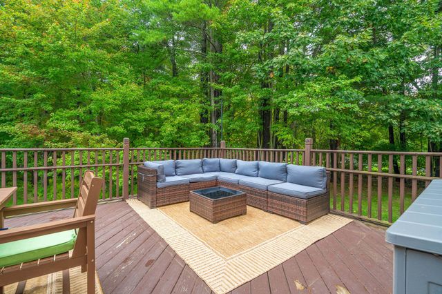 2 Reverend Parker Road, Londonderry, NH 03053